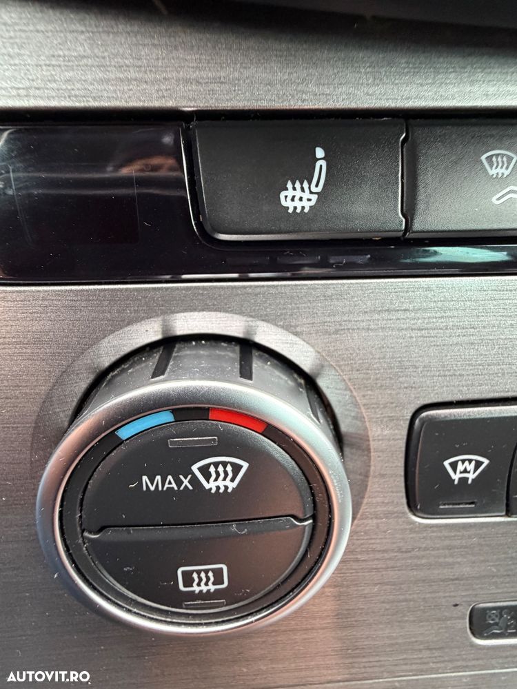 Volkswagen Passat 2.0 TDI BlueMotion Technology Business Edition - 22