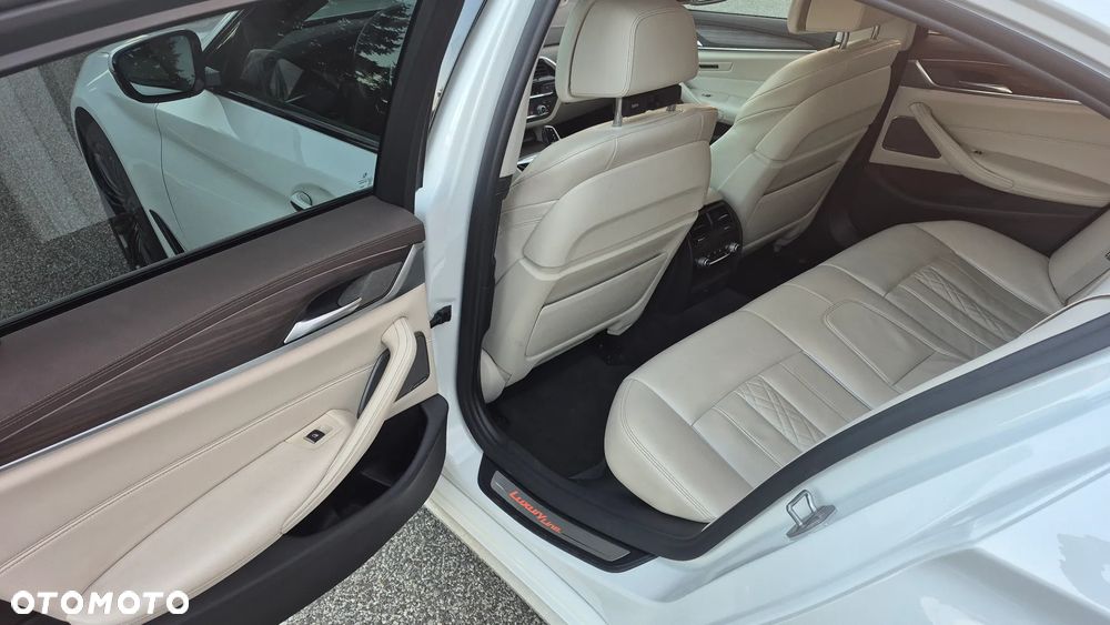 BMW Seria 5 520d Luxury Line - 15