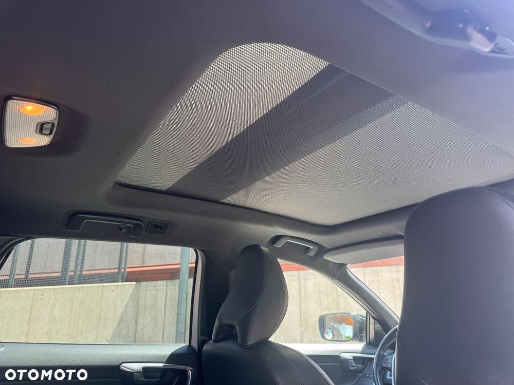 Volvo XC 60 D5 AWD Summum - 20