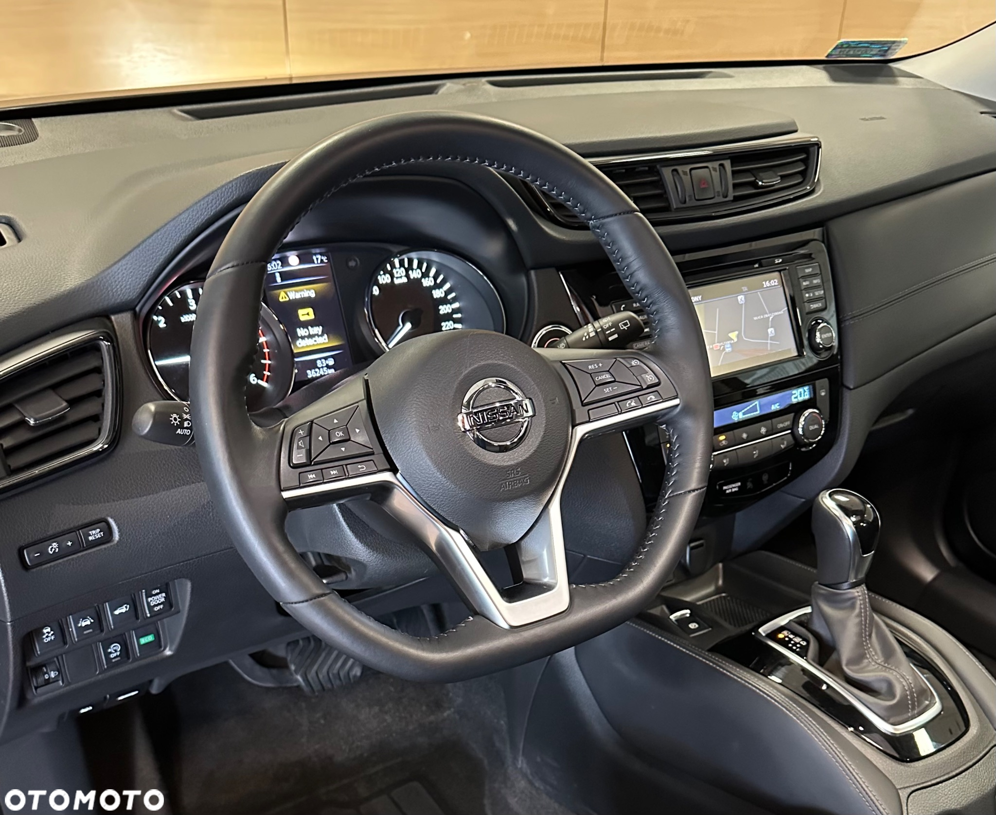 Nissan X-Trail 1.7 dCi N-Connecta 2WD Xtronic - 9