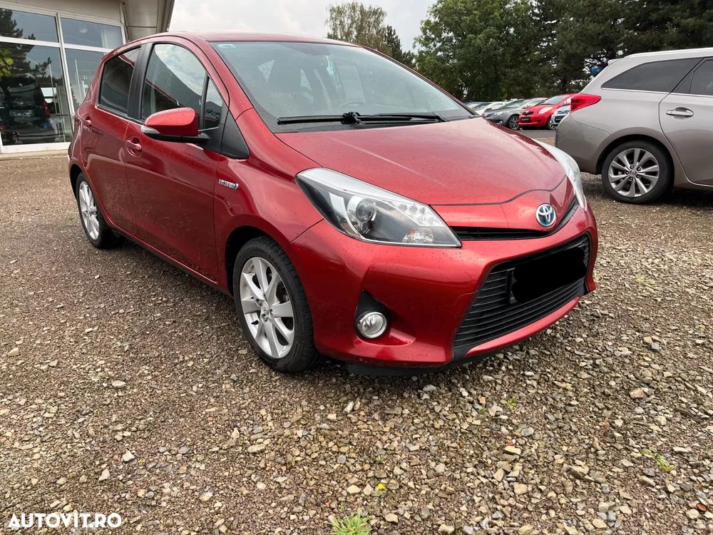 Toyota Yaris 1.5 VVT-i HSD Bi-Tone G&B - 3