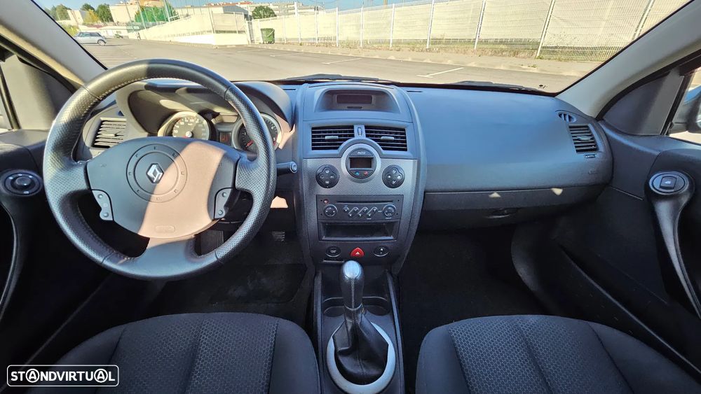 Renault Mégane 1.5 dCi Confort Authentique - 5