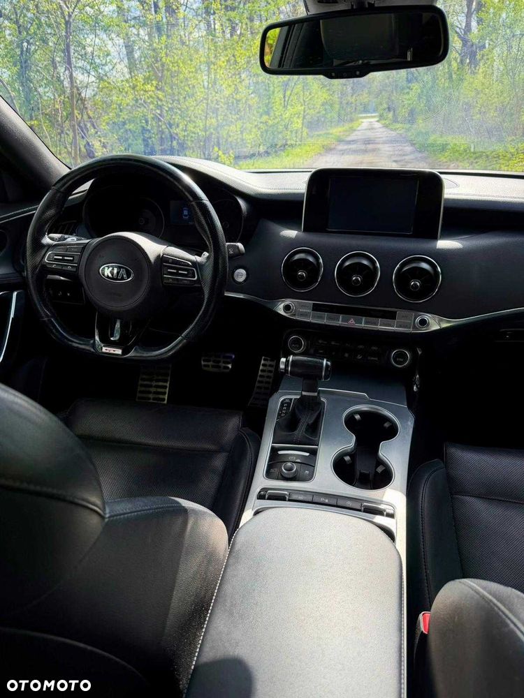 Kia Stinger - 7