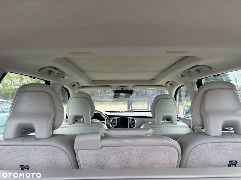 Volvo XC 90 - 35