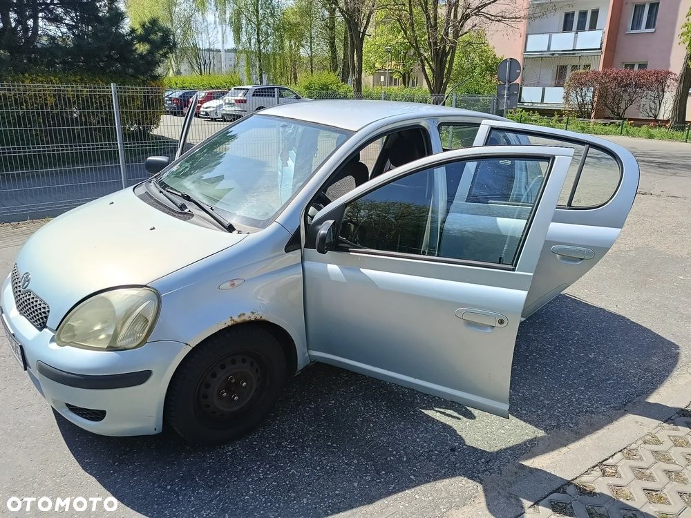 Toyota Yaris - 5