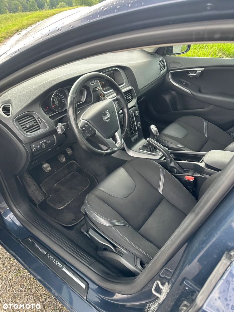 Volvo V40 D3 Summum - 8