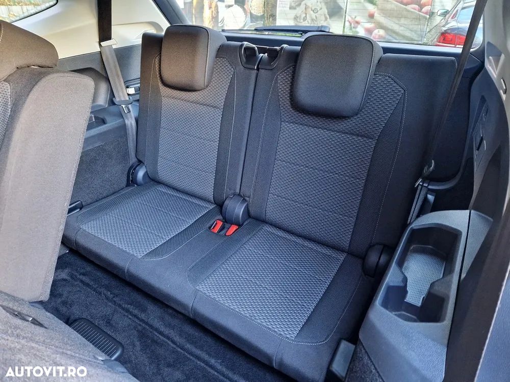 Volkswagen Tiguan - 9