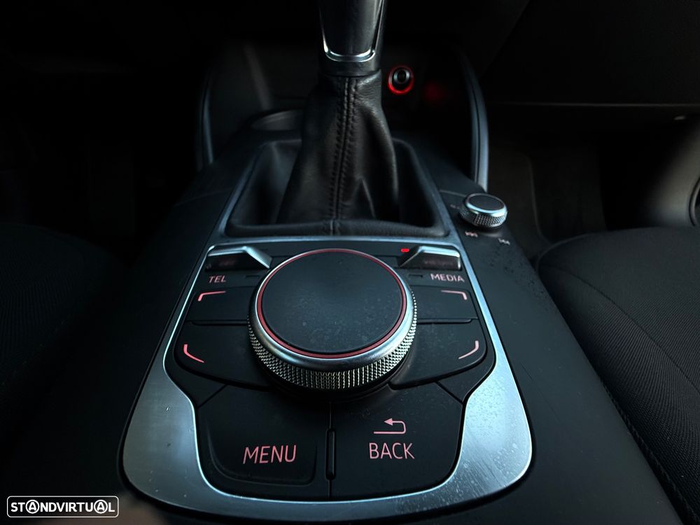 Audi A3 1.6 TDI Attraction - 33