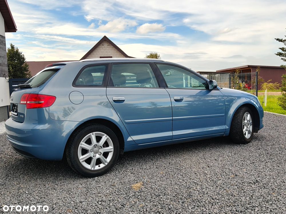 Audi A3 Sportback 1.4 TFSI Ambiente - 34