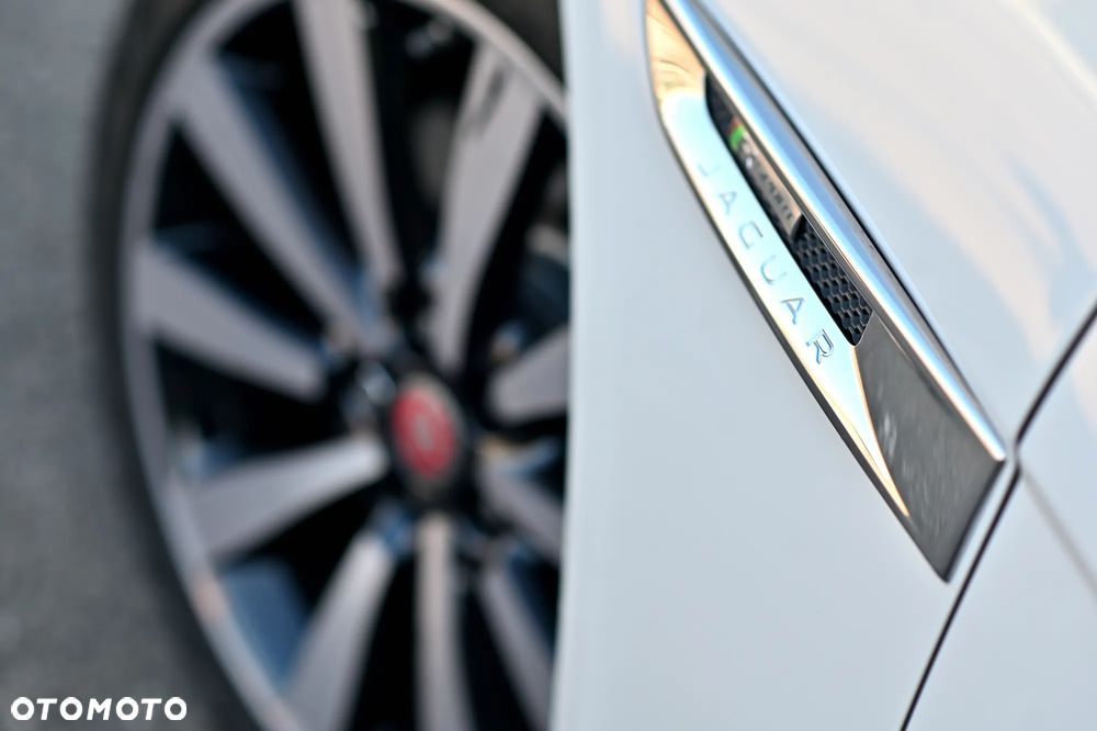 Jaguar XF 35t AWD R-Sport - 14