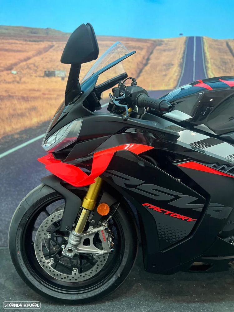 Aprilia RSV 4 FACTORY 2025 - 5