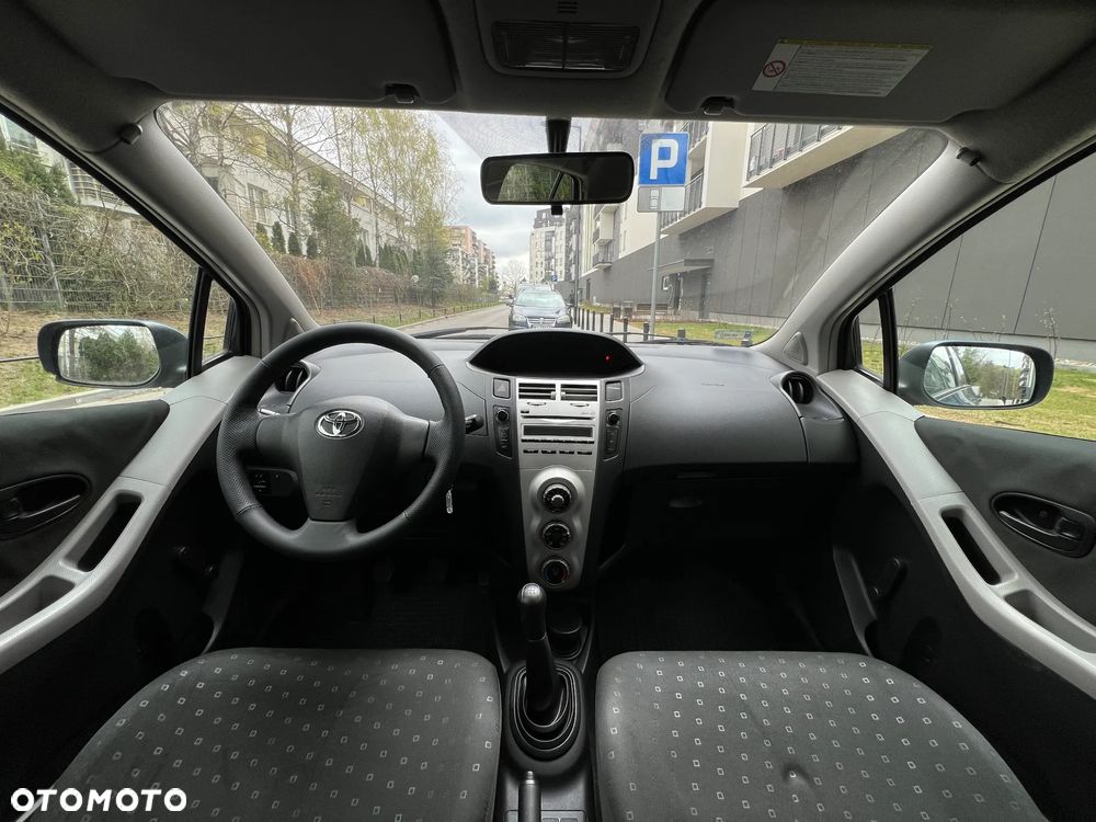 Toyota Yaris - 5