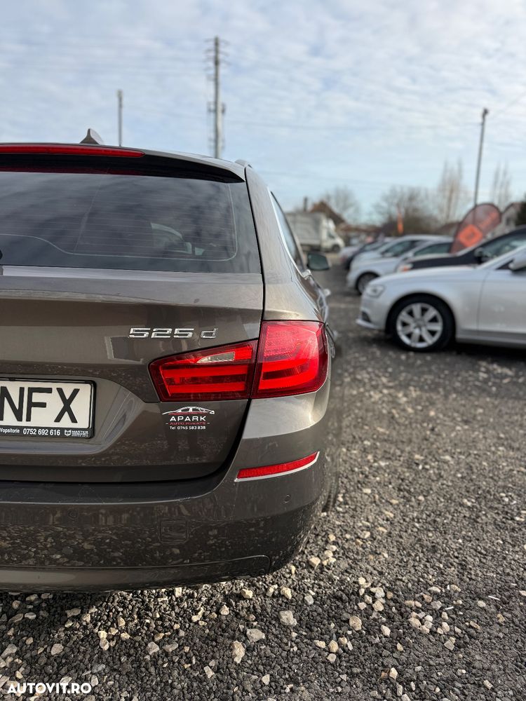 BMW Seria 5 525d xDrive - 7