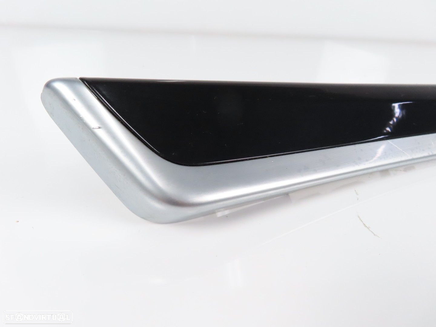 Friso da porta Preto Piano Direito/Frente Seminovo/ Original BMW 5 (F10)/BMW 5 T... - 2