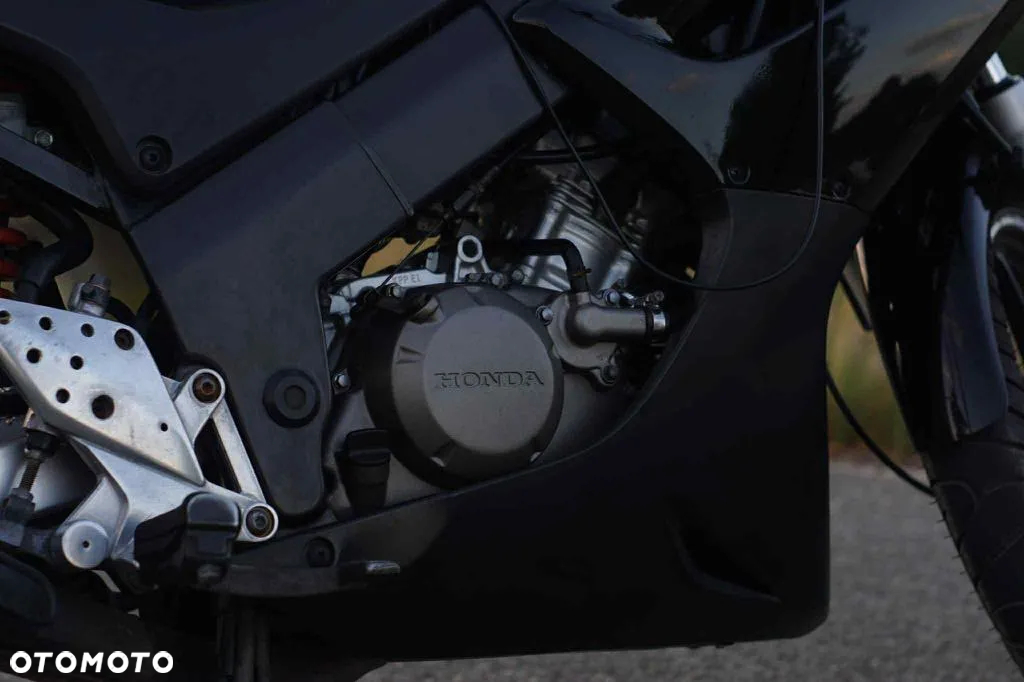 Honda CBR - 6