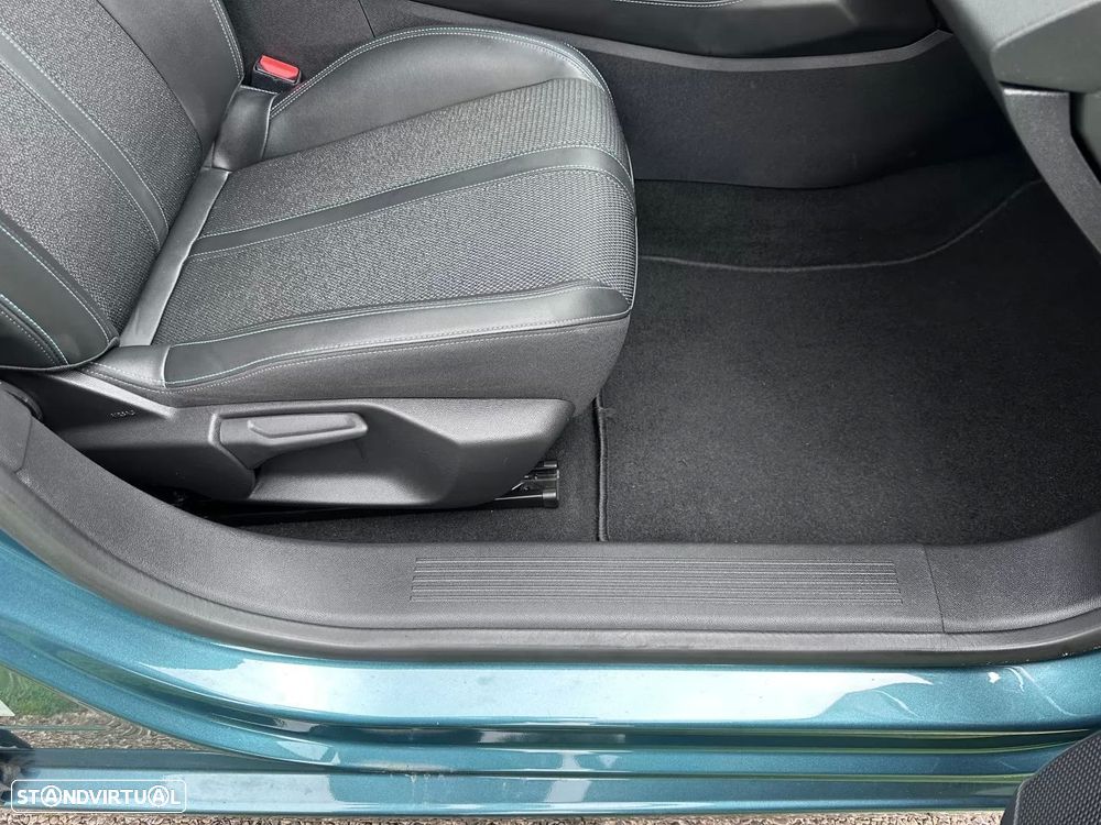 Peugeot 308 SW 1.2 PureTech Allure Pack EAT8 - 52