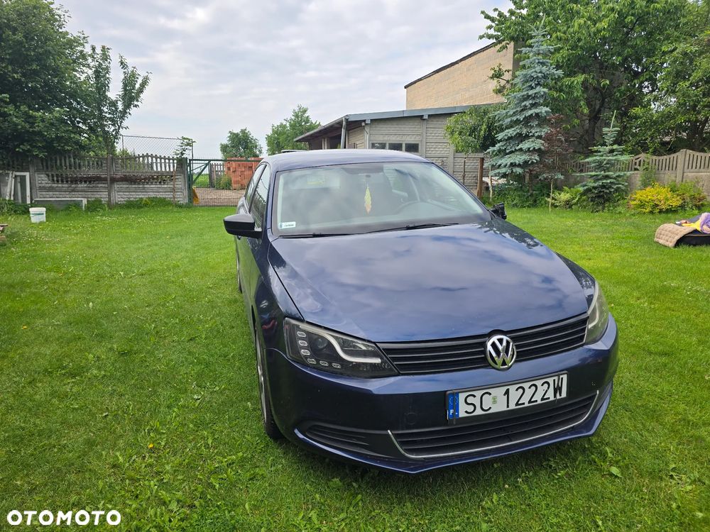 Volkswagen Jetta 2.0 Base - 1