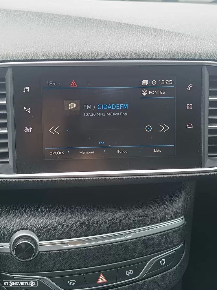 Peugeot 308 SW 1.2 PureTech Style - 23