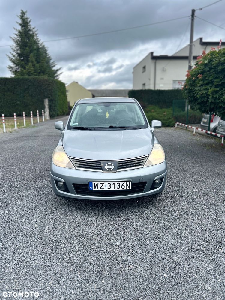 Nissan Tiida - 2
