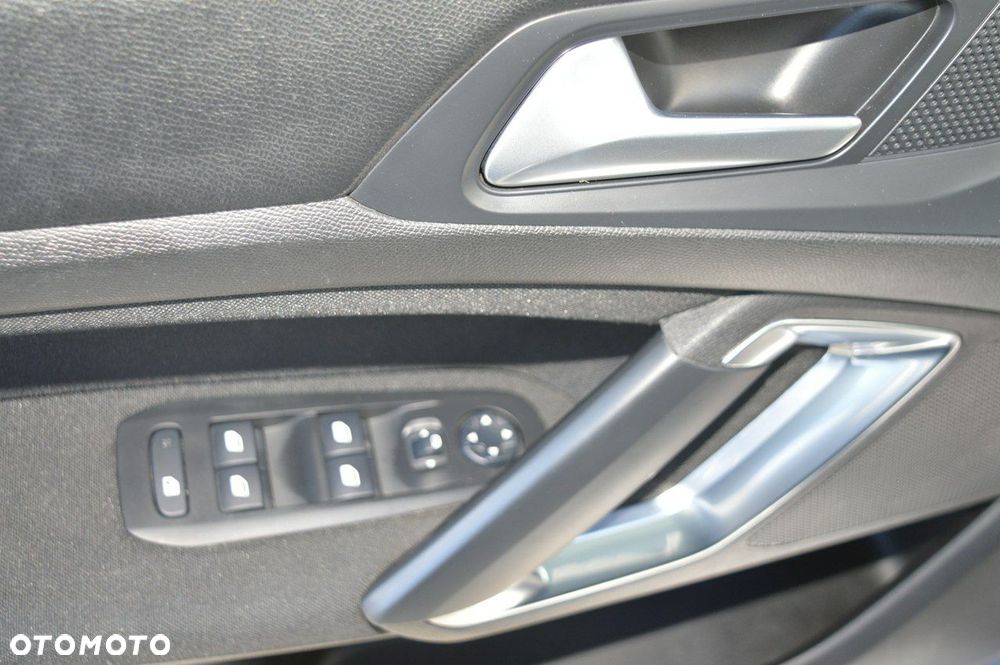 Peugeot 308 SW BlueHDi 130 Allure - 35