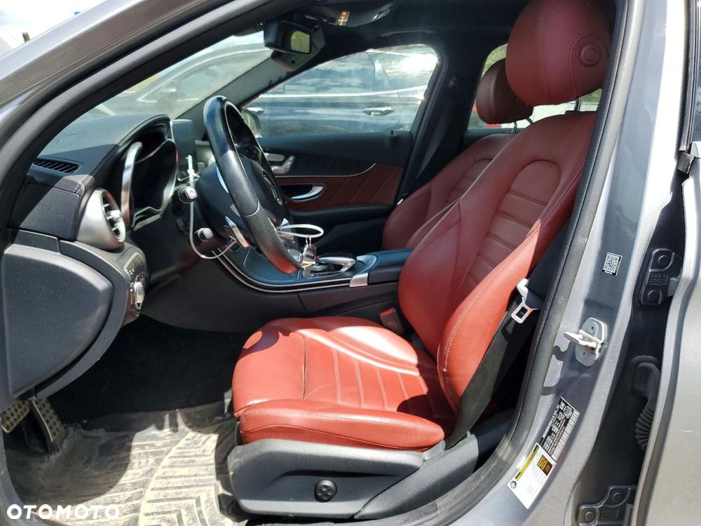Mercedes-Benz Klasa C 300 9G-TRONIC AMG Line - 8