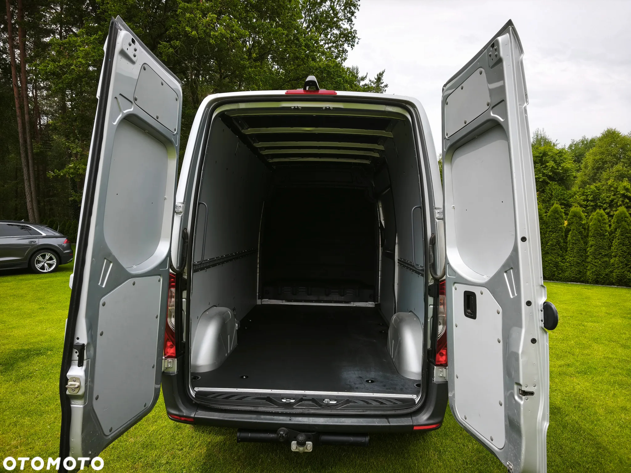 Mercedes-Benz Sprinter - 10