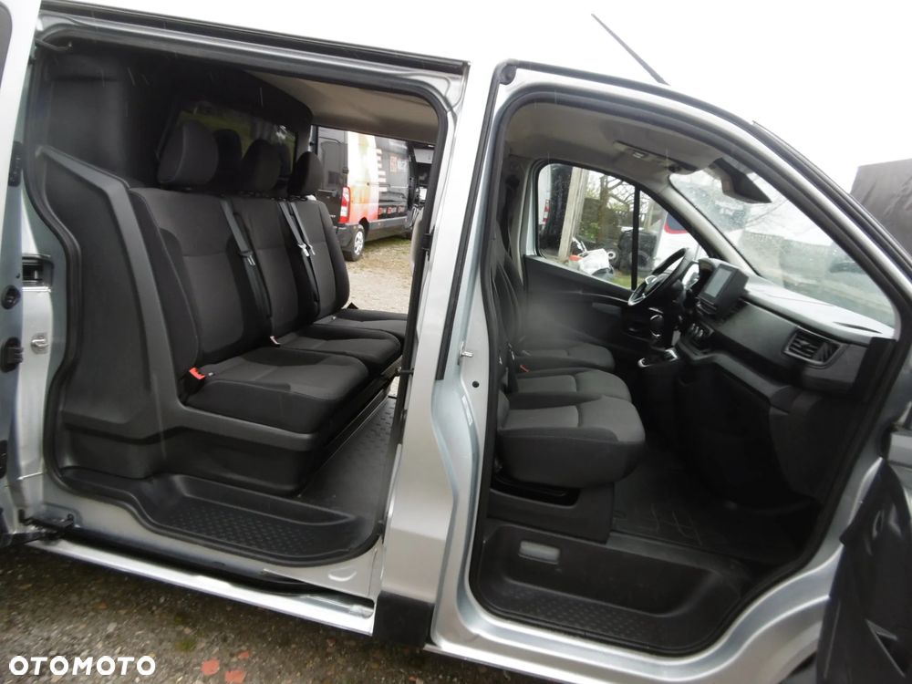 Renault Trafic - 12