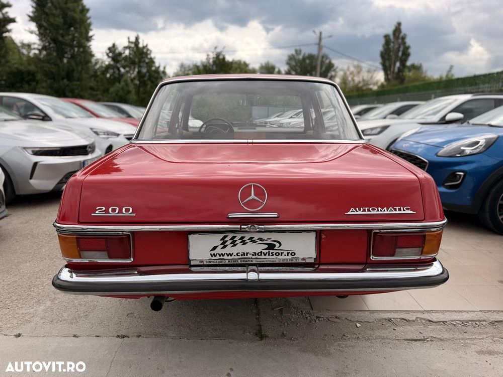 Mercedes-Benz W115 - 8