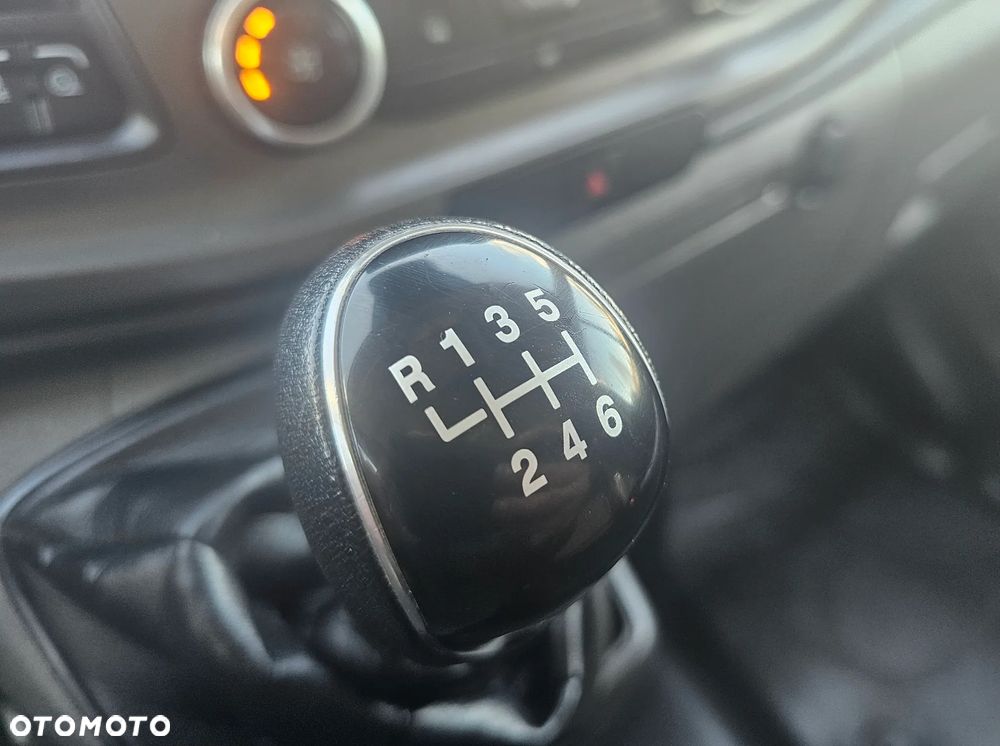 Ford TRANSIT CUSTOM - 14