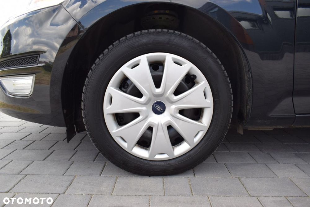 Ford Mondeo - 34
