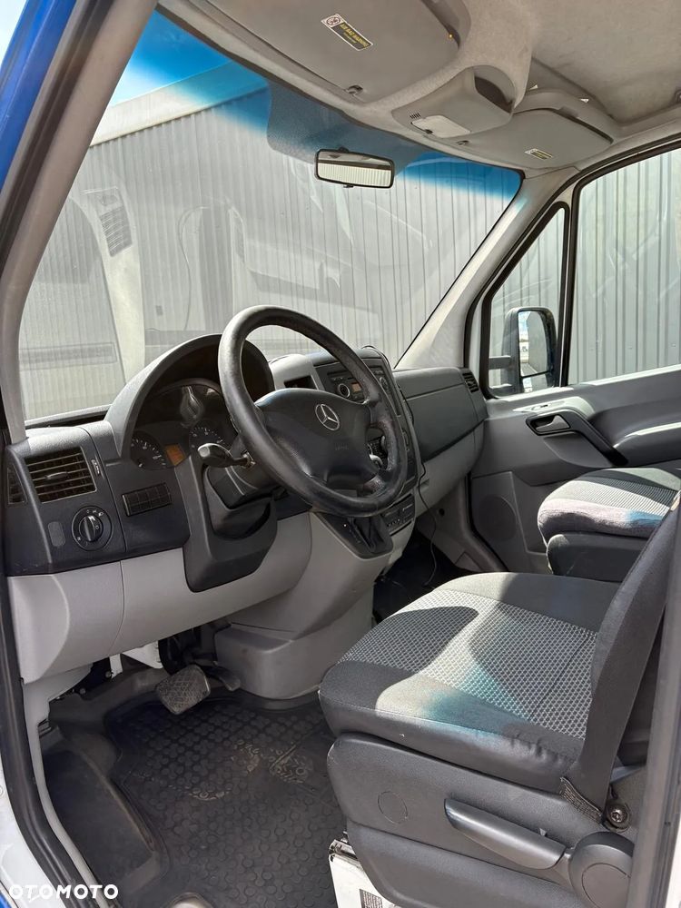 Mercedes-Benz Sprinter - 17