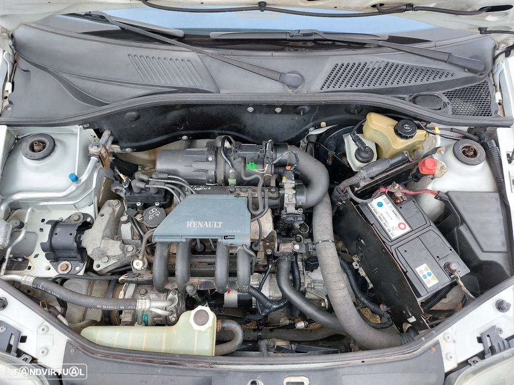 Renault Clio 1.2 RT - 20