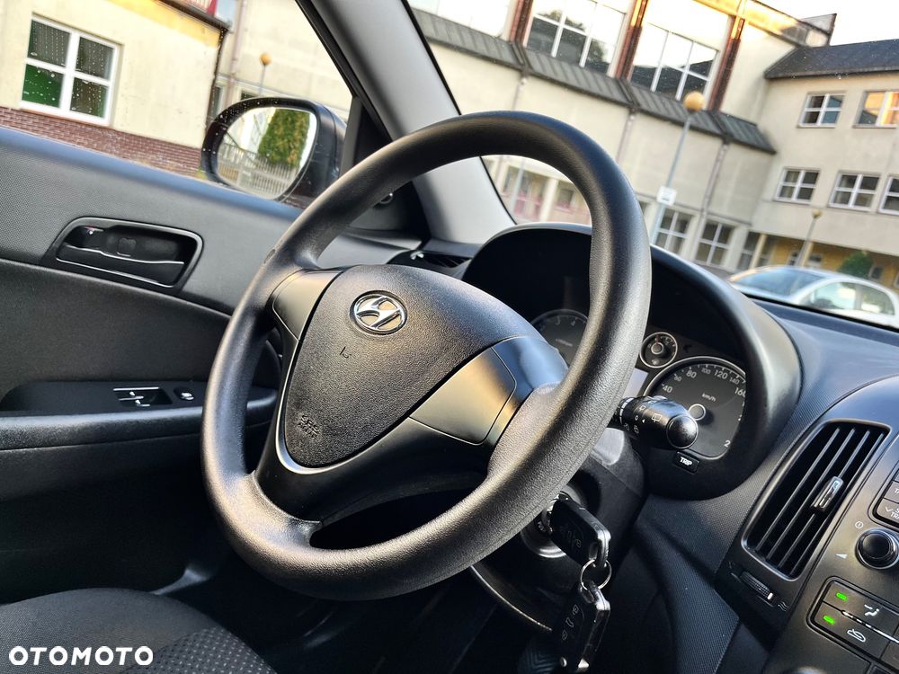 Hyundai i30 1.4 FIFA WM Edition - 23