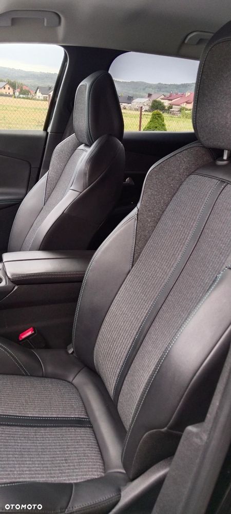 Peugeot 3008 1.6 PureTech HYbrid Allure S&S EAT8 - 14