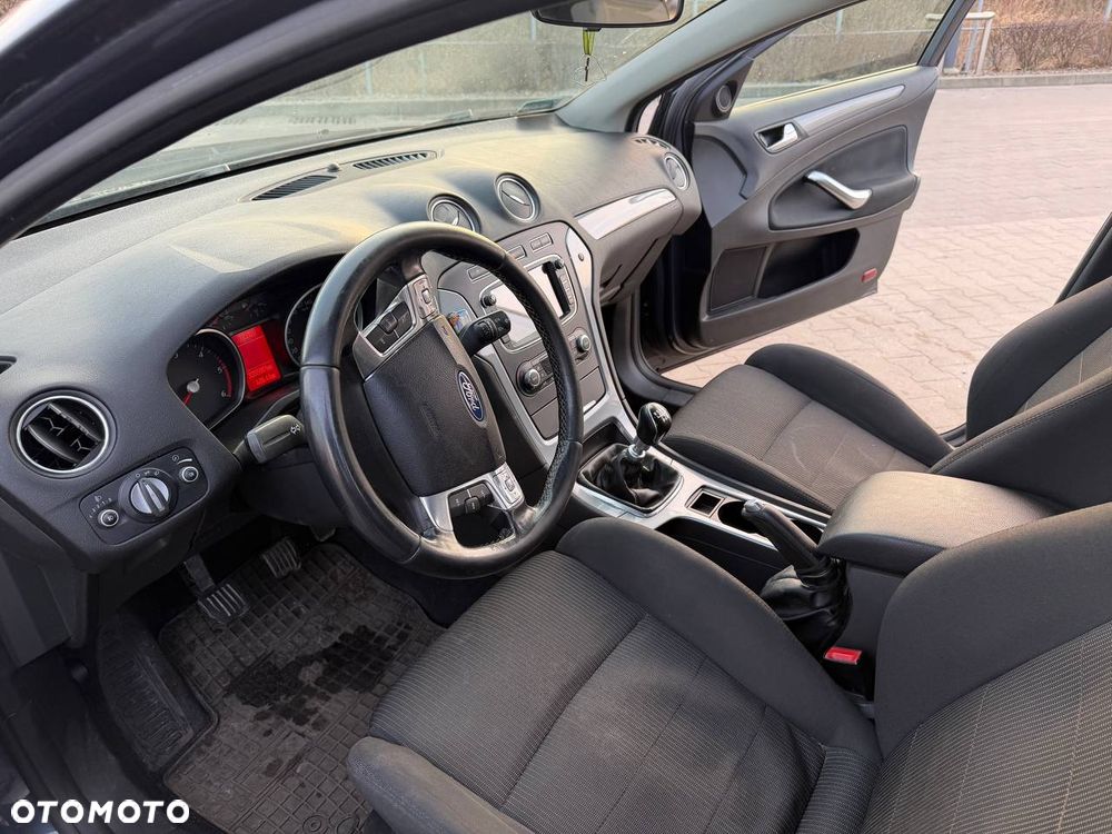 Ford Mondeo 1.8 TDCi Ambiente - 17