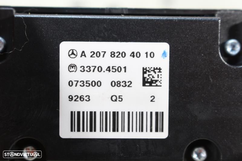 Conjunto De Botões Mercedes-Benz E-Class Coupé (C207)  A2078204010 / A - 8