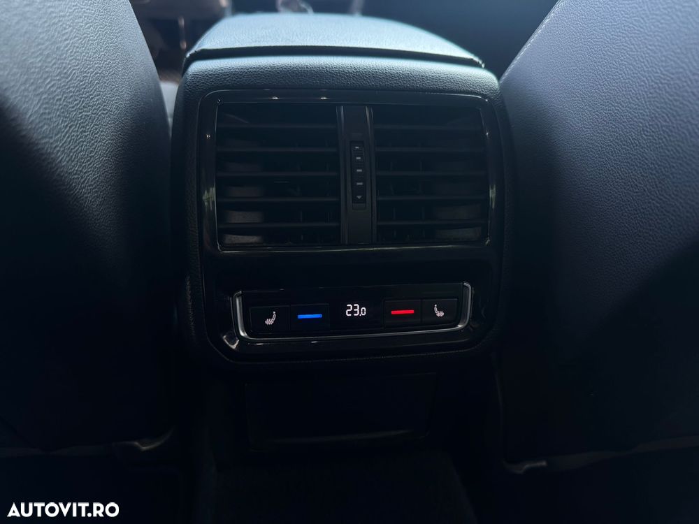 Volkswagen Passat 2.0 TDI DSG Highline - 13