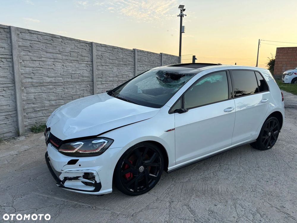 Volkswagen Golf GTI (BlueMotion Technology) DSG - 3
