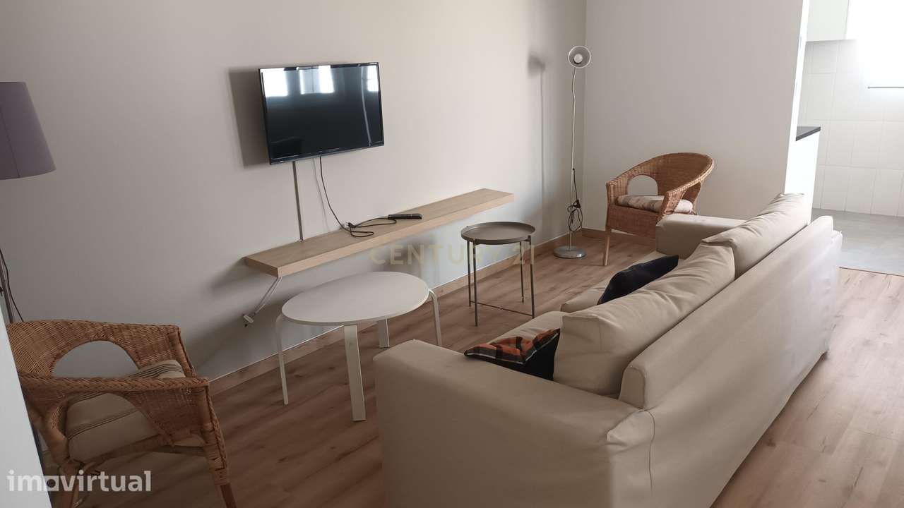 APARTAMENTO T2 PARA ARRENDAMENTO — FARIA GUIMARÃES / MARQUÊS, PORTO - Grande imagem: 3/16