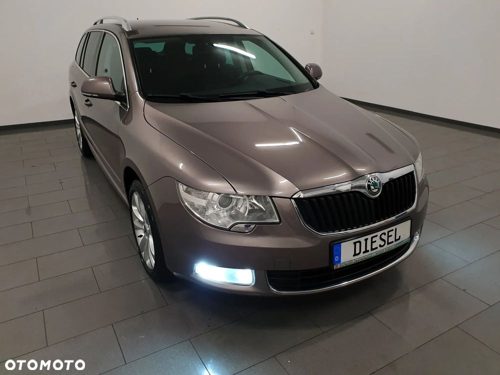 Skoda Superb 2.0 TDI Platinum - 29