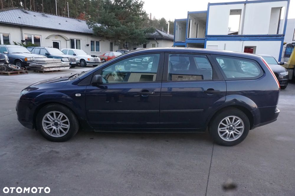 Ford Focus SW 1.6 TDCi DPF Ambiente - 2