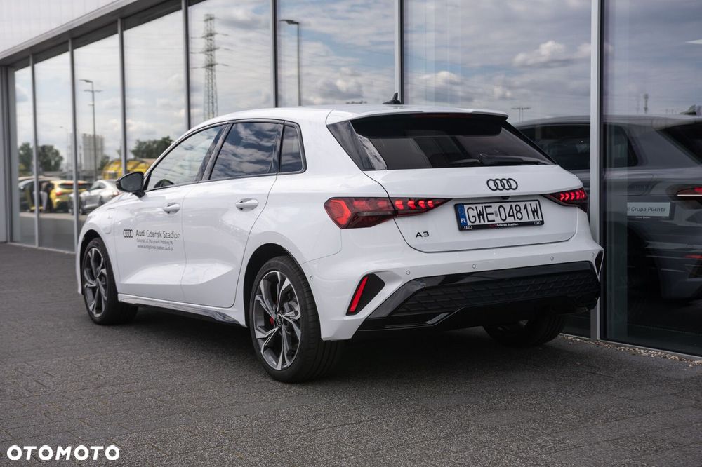 Audi A3 Sportback - 3