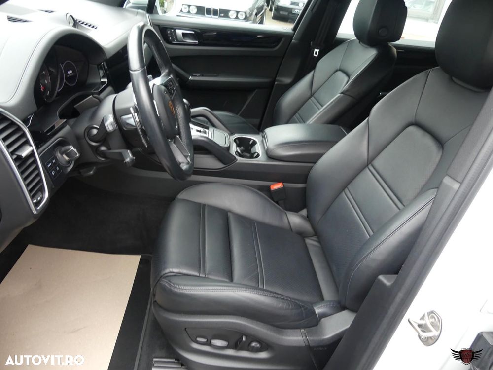 Porsche Cayenne E-Hybrid Tiptronic S - 12