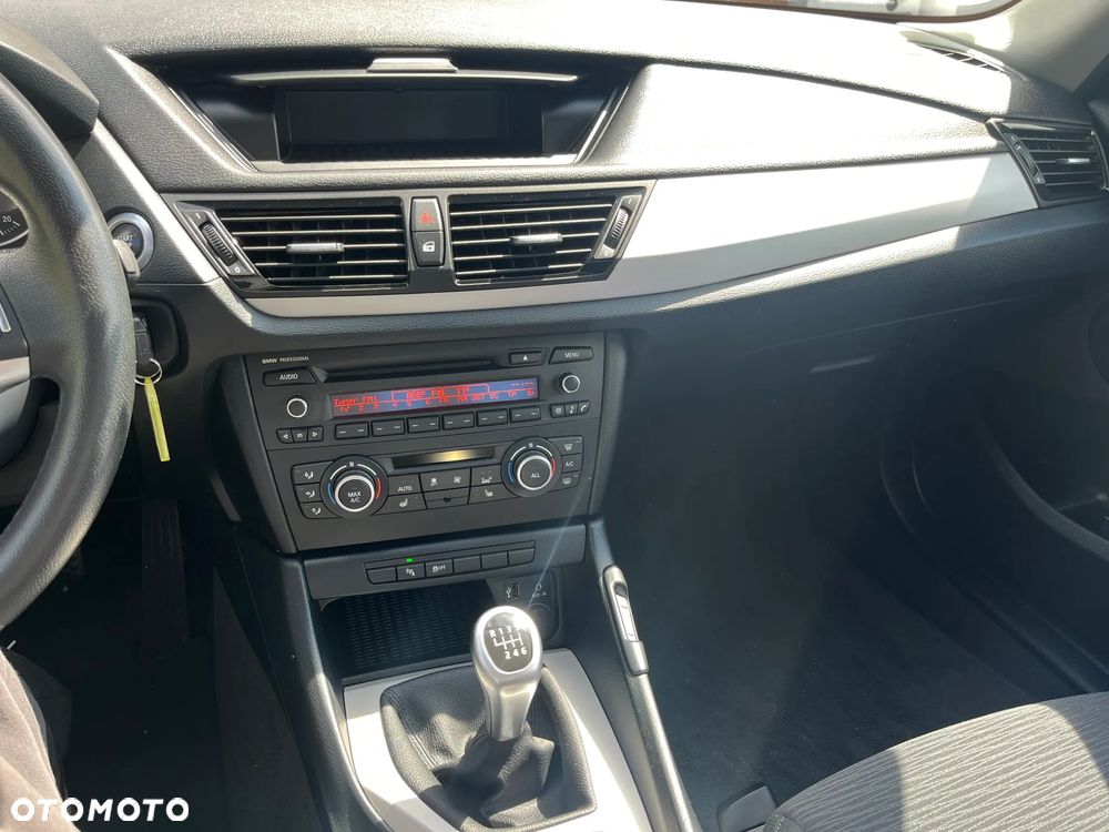 BMW X1 sDrive18i xLine - 10