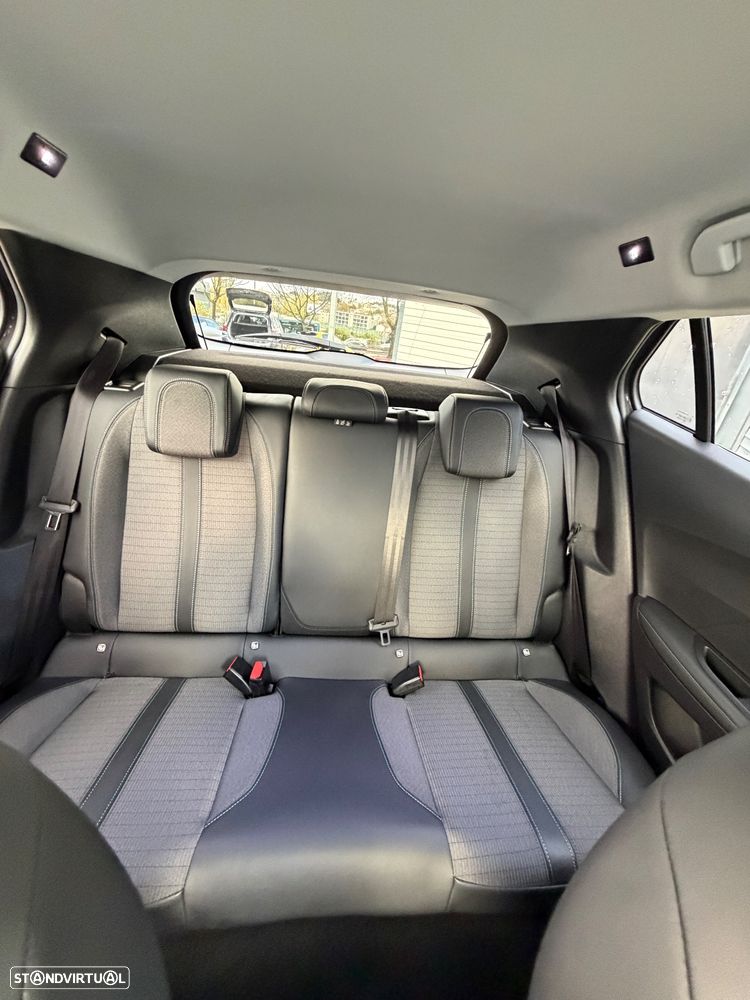 Peugeot 2008 1.5 BlueHDi Allure Pack EAT8 - 10