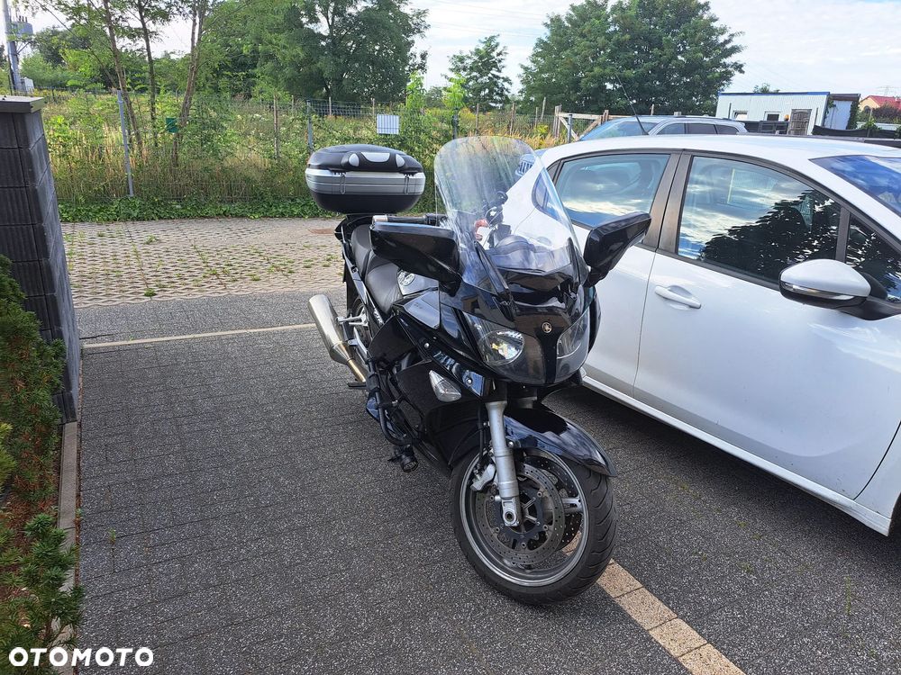 Yamaha FJR - 6