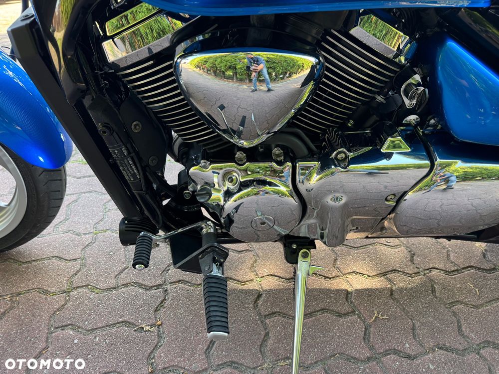 Suzuki Intruder - 18