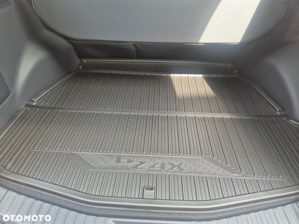 Toyota bZ4X 73.1kWh Executive - 14