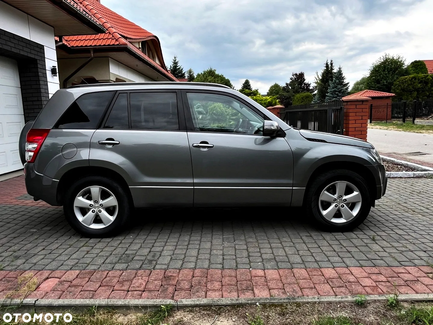 Suzuki Grand Vitara 1.9 DDiS Premium - 13
