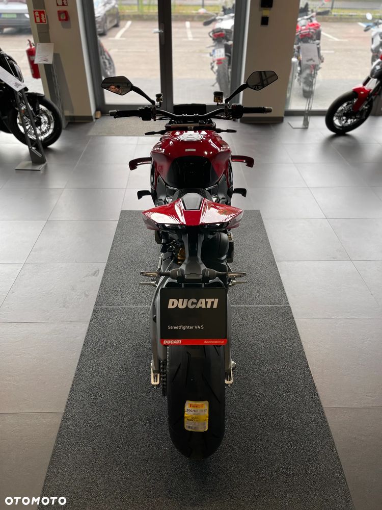 Ducati Streetfighter V4 - 4